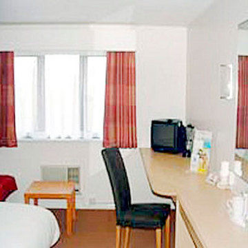 Days Inn Stansted Bishop'S Stortford Станстед-Маунтфітчет Екстер'єр фото